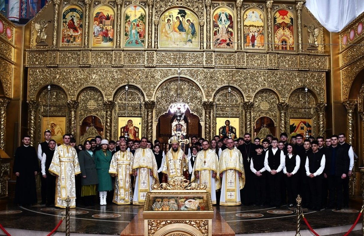 Antimise pentru bisericile noi din Episcopia Caransebeșului 354282