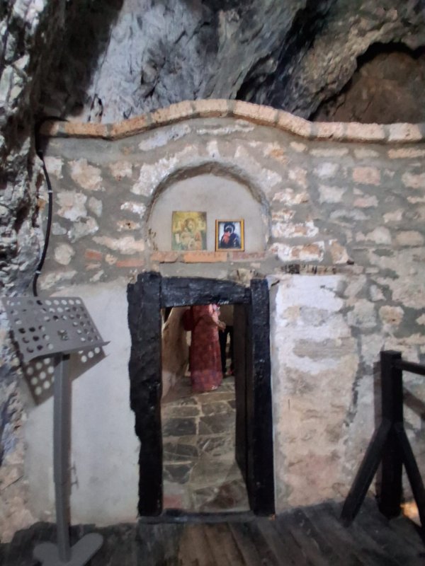 Două țări și o singură credință 354185