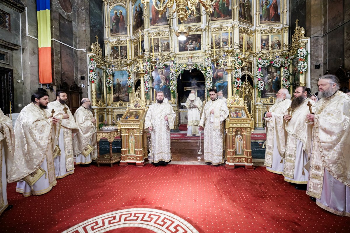 Hramul istoric al Catedralei Mitropolitane din Iași 354307