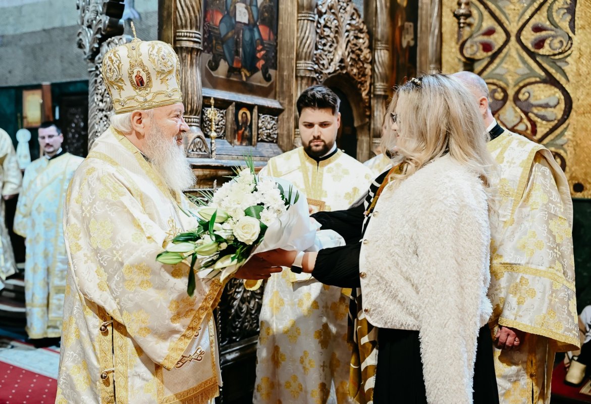 Parastas pentru Episcopul Nicolae Ivan și Mitropolitul Bartolomeu Anania 354378