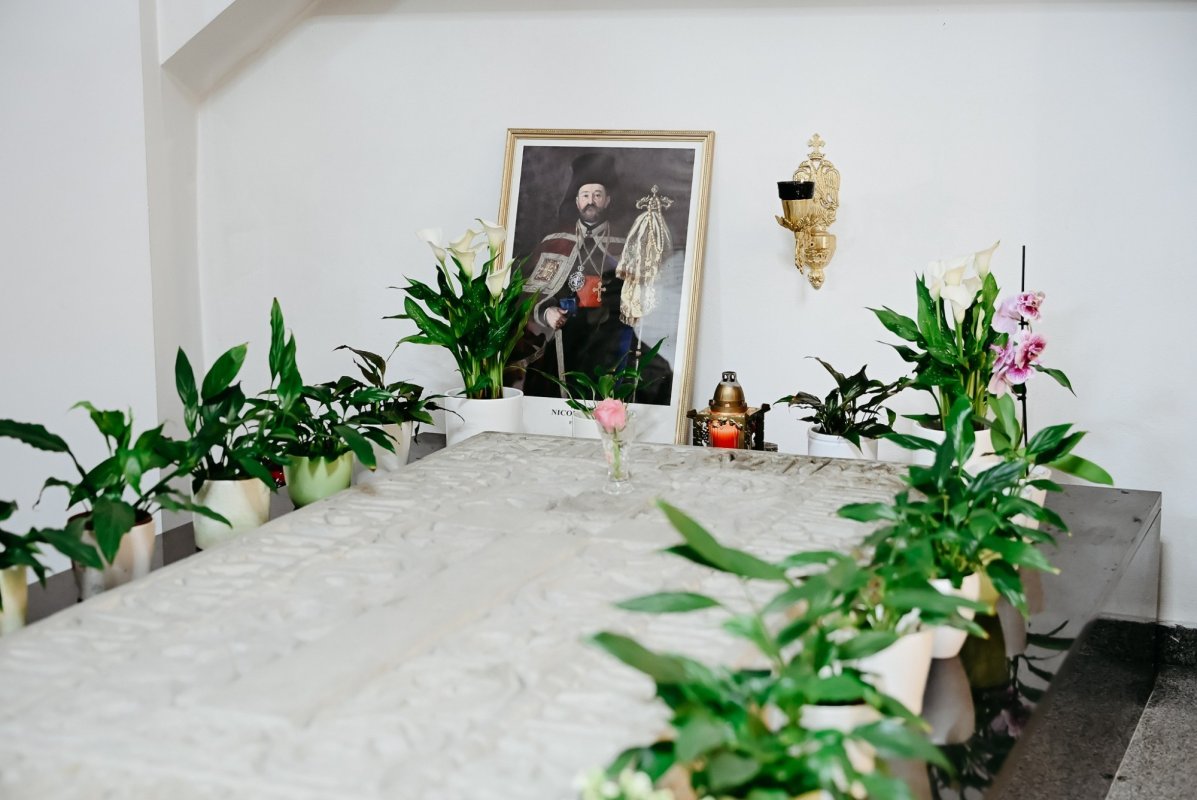 Parastas pentru Episcopul Nicolae Ivan și Mitropolitul Bartolomeu Anania 354382
