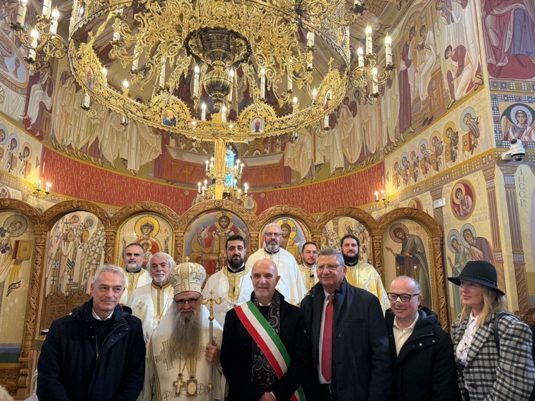 15 ani de la înființarea parohiei românești din Pescara  354473