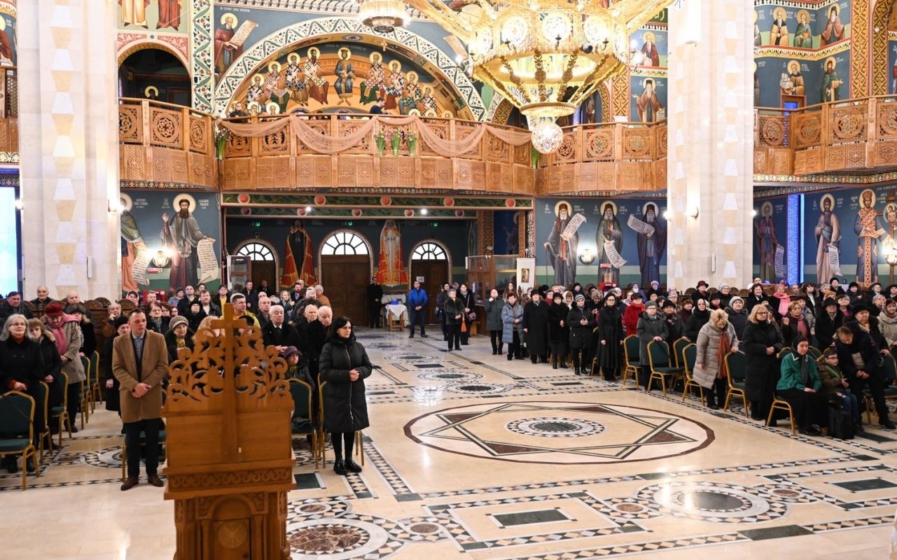 Sărbătoare la catedrala din Deva 354460