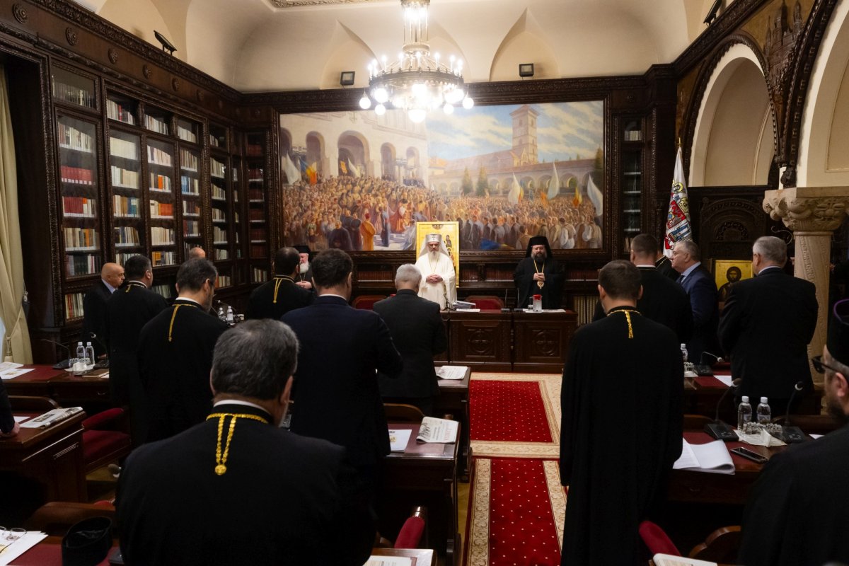Ședința de lucru a Consiliului National Bisericesc la Reședința Patriarhală  354475