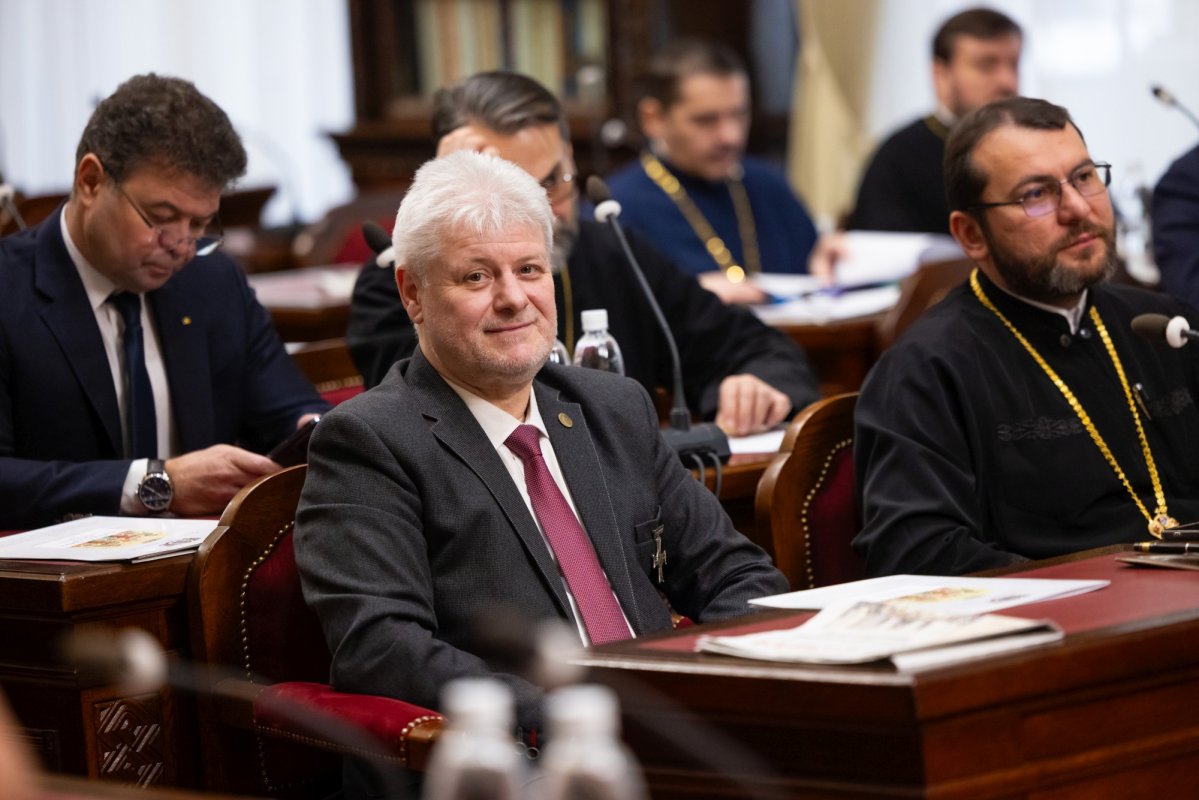 Ședința de lucru a Consiliului National Bisericesc la Reședința Patriarhală  354480