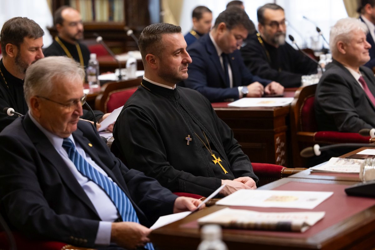 Ședința de lucru a Consiliului National Bisericesc la Reședința Patriarhală  354481