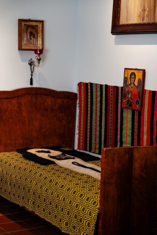 Centenarul Patriarhiei Române, noi sfinţi români şi sfinţirea picturii Catedralei Naţionale 354538