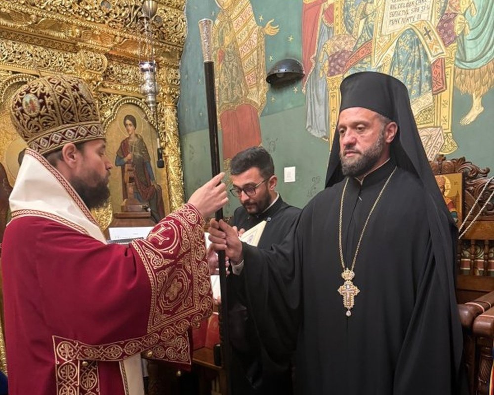 Centenarul Patriarhiei Române, noi sfinţi români şi sfinţirea picturii Catedralei Naţionale 354573