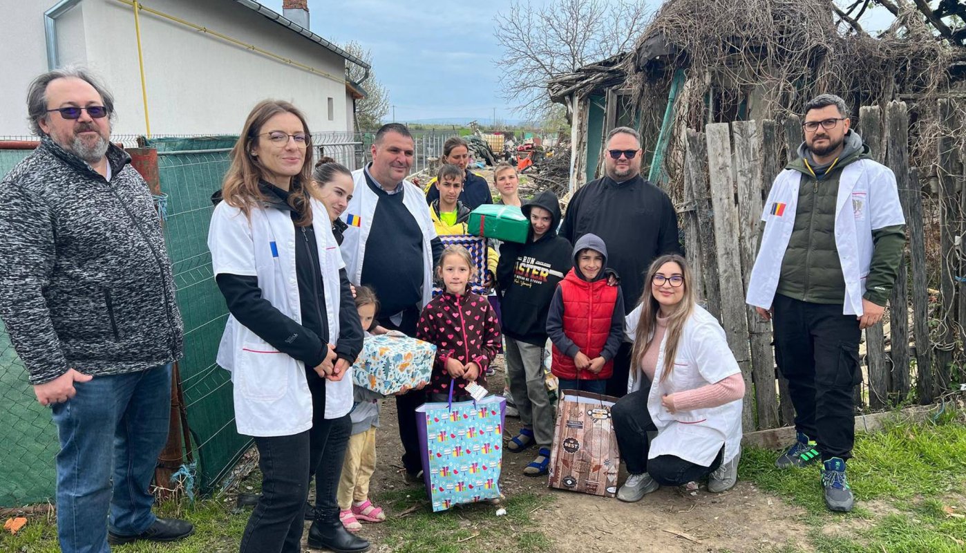 Centenarul Patriarhiei Române, noi sfinţi români şi sfinţirea picturii Catedralei Naţionale 354585