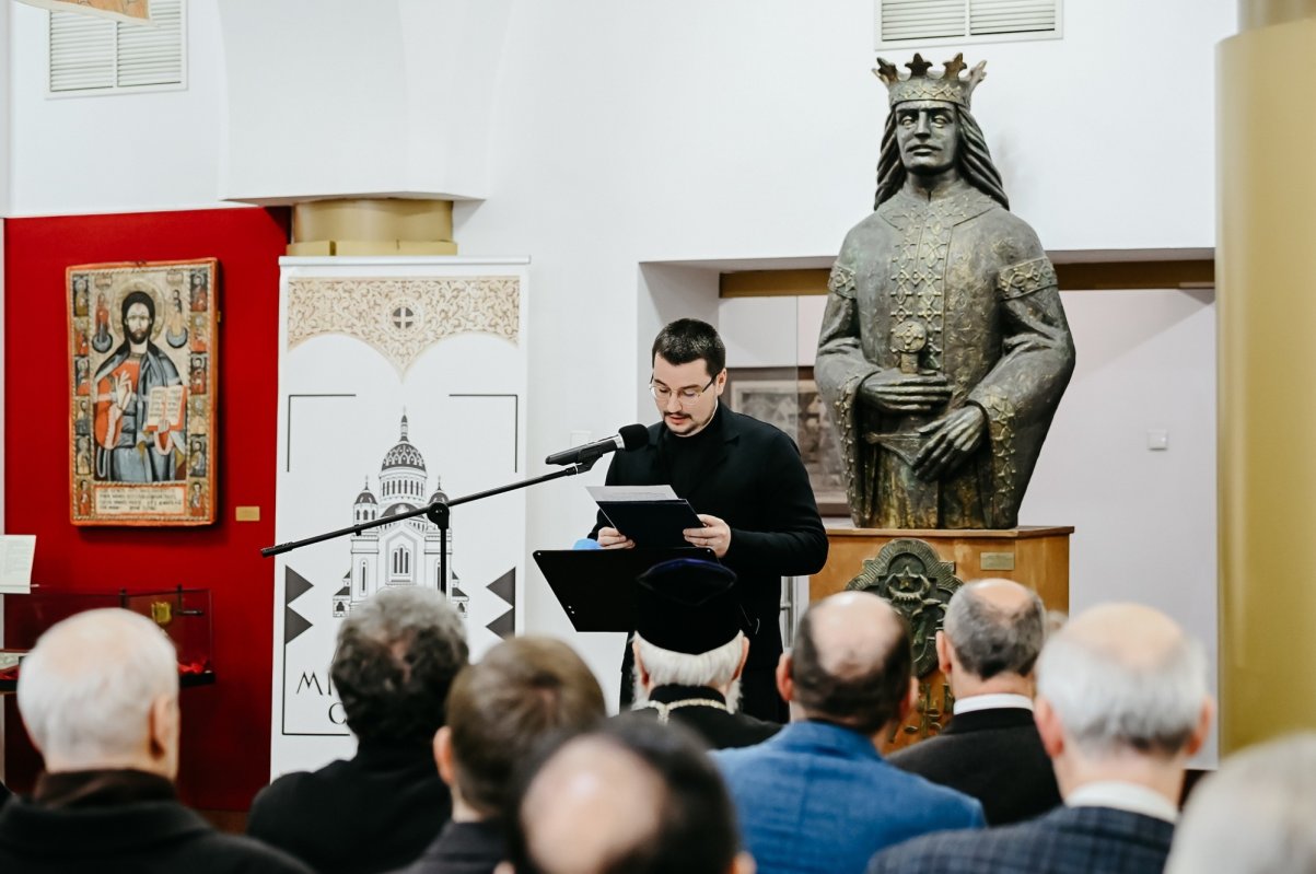 Sesiune ştiinţifică dedicată Episcopului Nicolae Ivan 354702