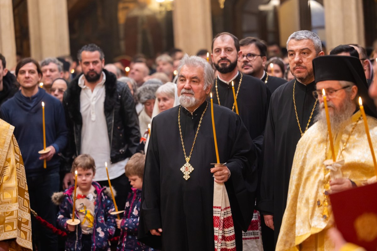 Ultima slujbă de pomenire pentru cele 16 femei românce cu viață sfântă 354672