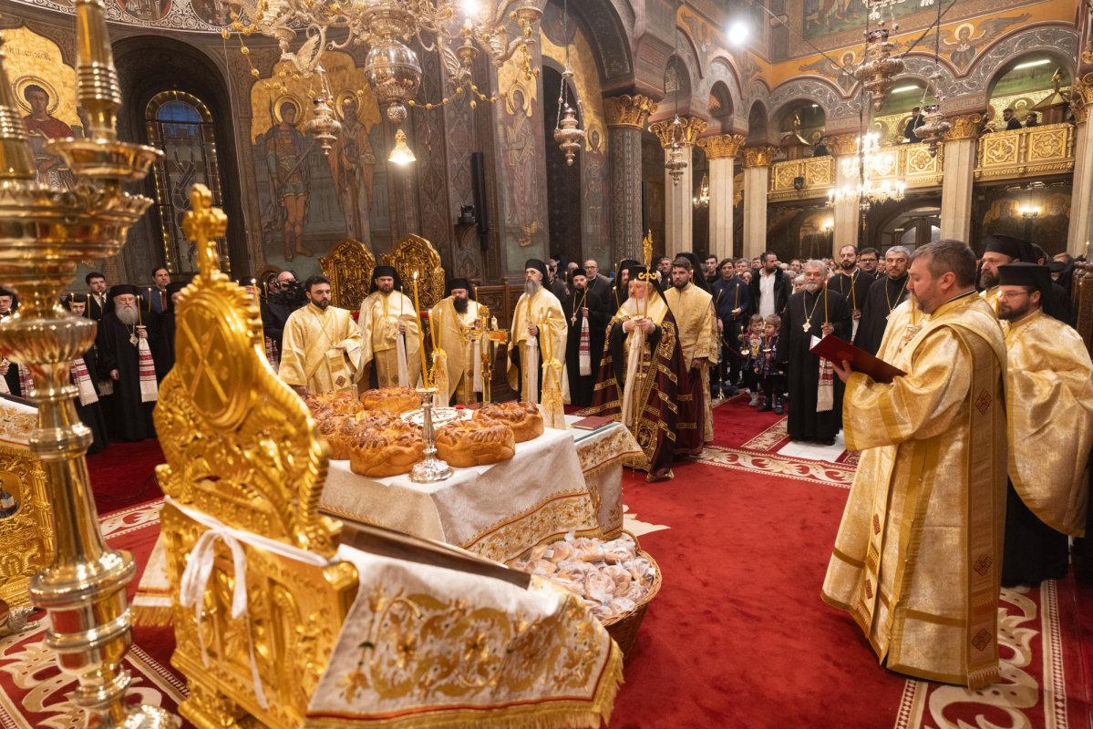 Ultima slujbă de pomenire pentru cele 16 femei românce cu viață sfântă 354674