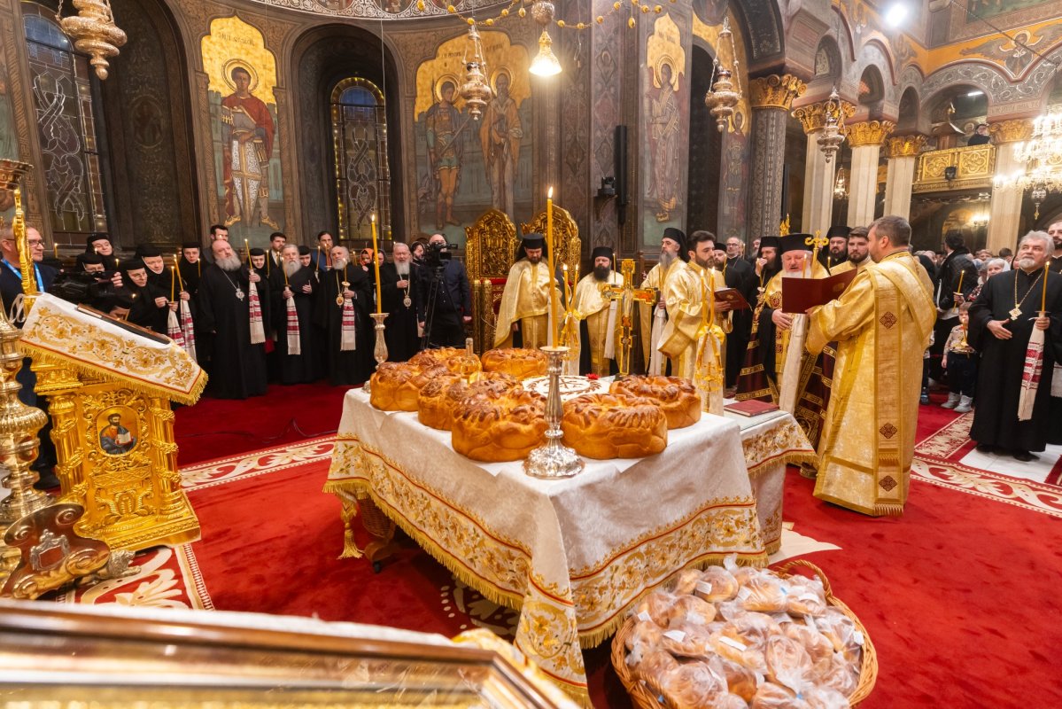 Ultima slujbă de pomenire pentru cele 16 femei românce cu viață sfântă 354676