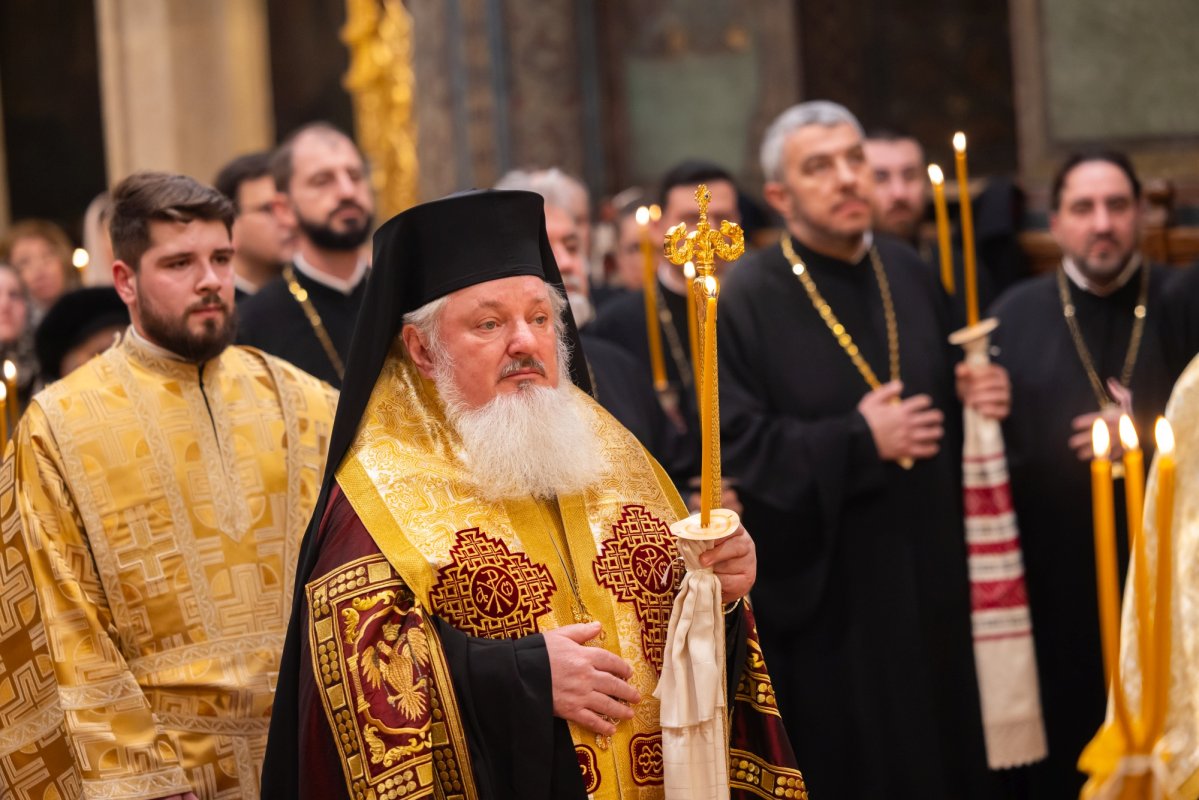 Ultima slujbă de pomenire pentru cele 16 femei române cu viață sfântă 354669