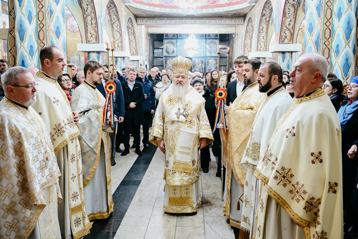 Slujire arhierească la Biserica „Sfântul Apostol Toma” din Cluj‑Napoca 354962