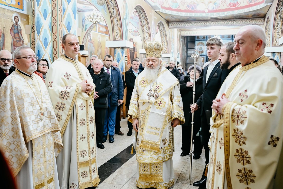 Slujire arhierească la Biserica „Sfântul Apostol Toma” din Cluj‑Napoca 354965