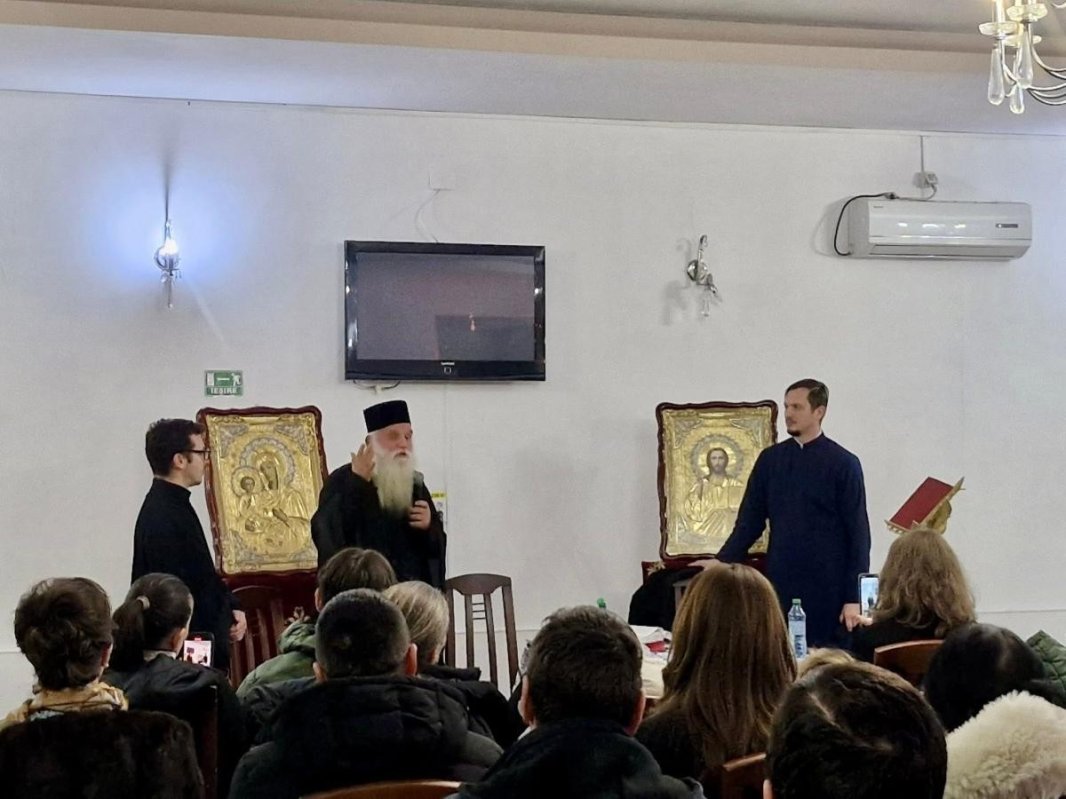 Conferință duhovnicească la Sascut, Bacău 355056