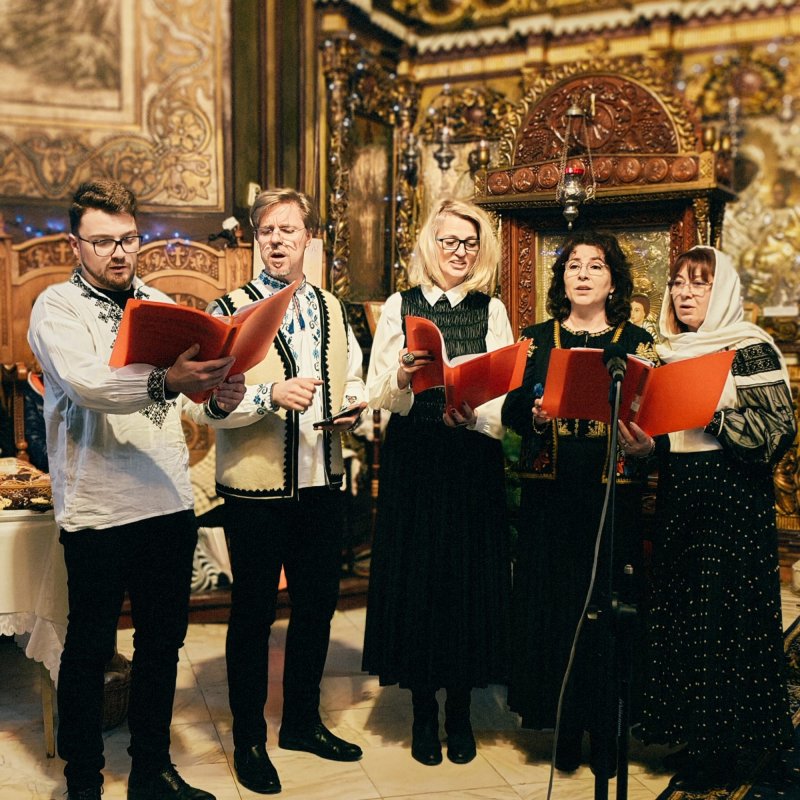 Marea familie de la Biserica „Sfântul Haralambie” din Iași 354999