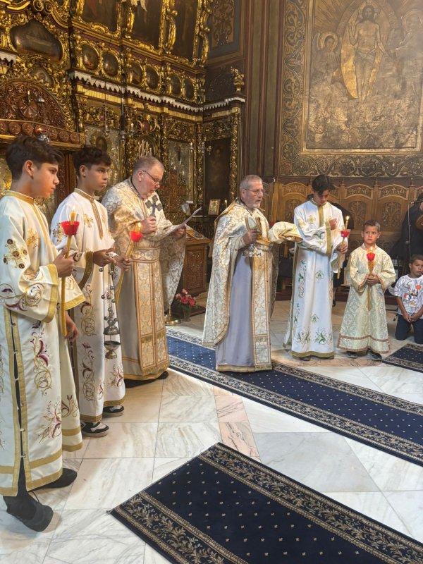 Marea familie de la Biserica „Sfântul Haralambie” din Iași 355006