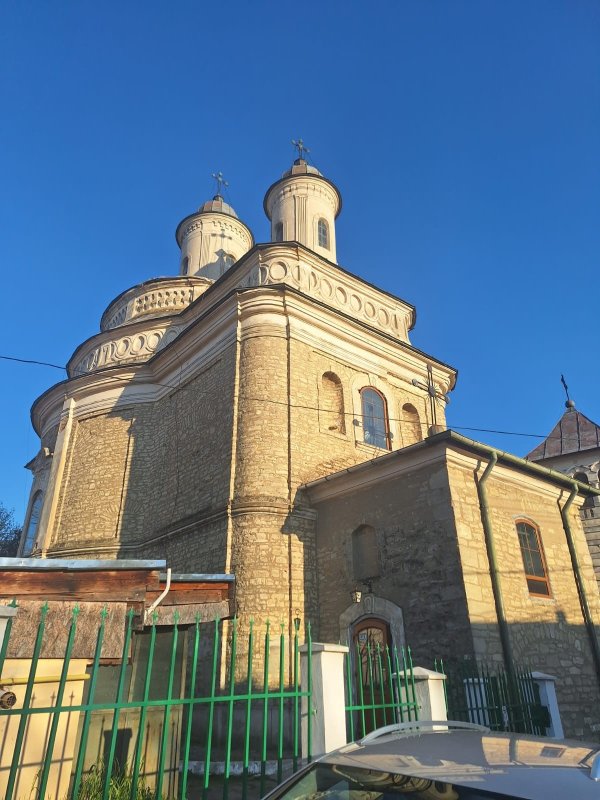 Marea familie de la Biserica „Sfântul Haralambie” din Iași 355007