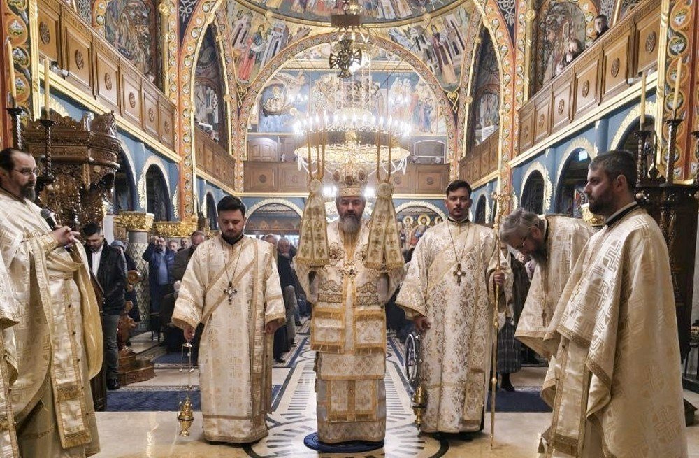 Slujirile ierarhilor hunedoreni în Duminica a 34‑a după Rusalii 355052