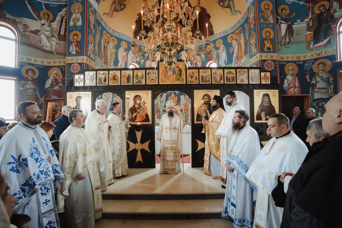 Rugăciune şi binecuvântare la Mănăstirea Pantocrator din Beclean 355123