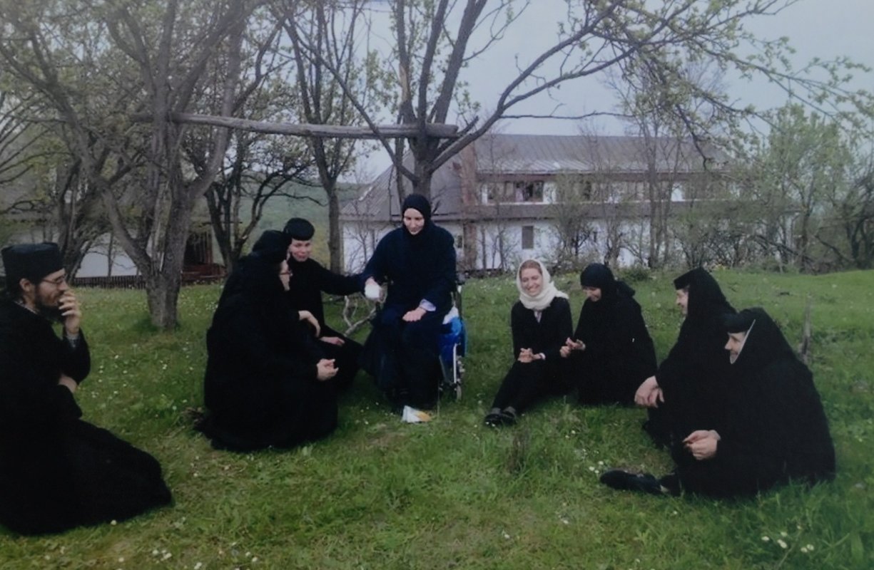 Binecuvântarea de a fi sora unei sfinte 355149