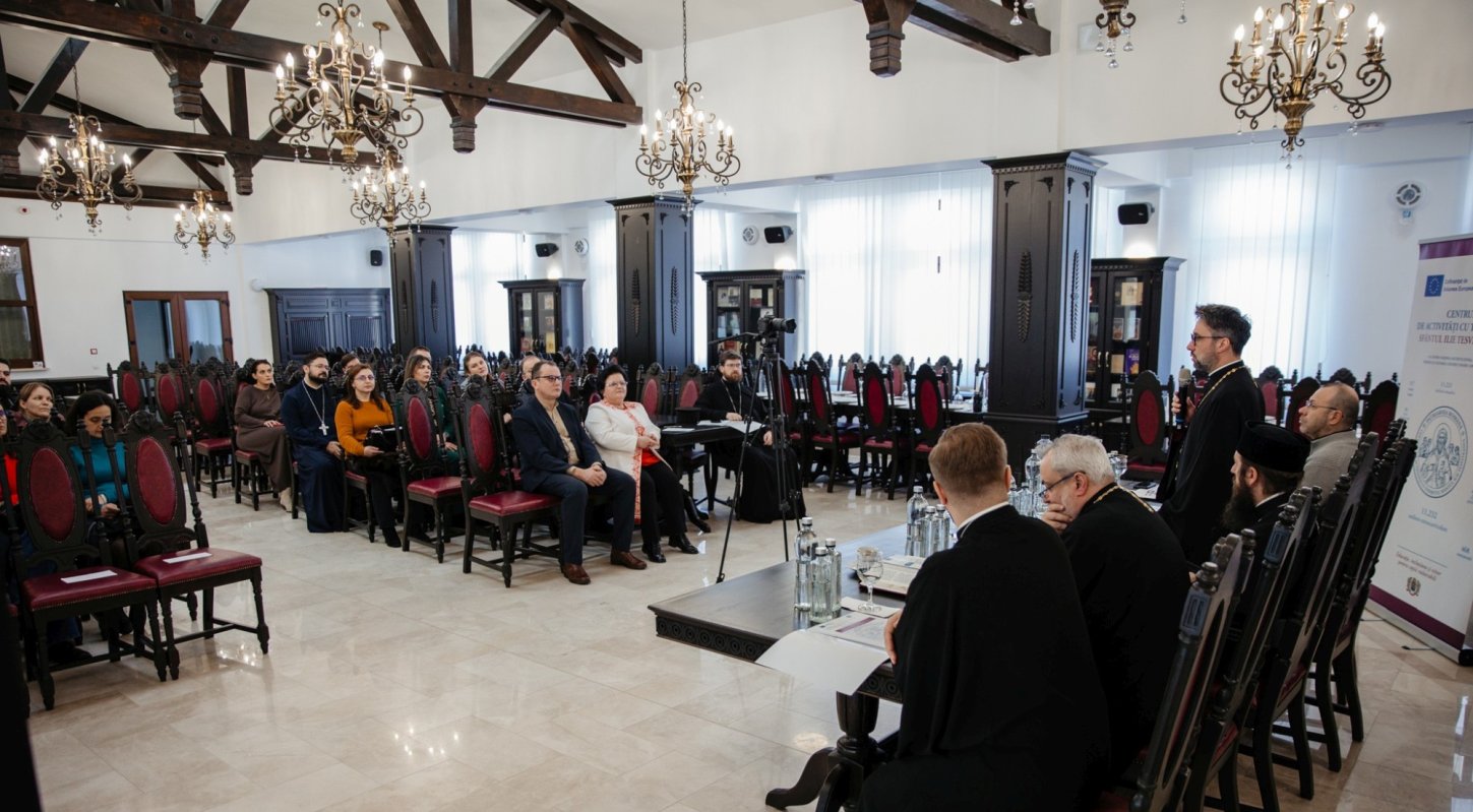 Lansarea proiectului Patriarhiei Române pentru tineri la Suceava 355299
