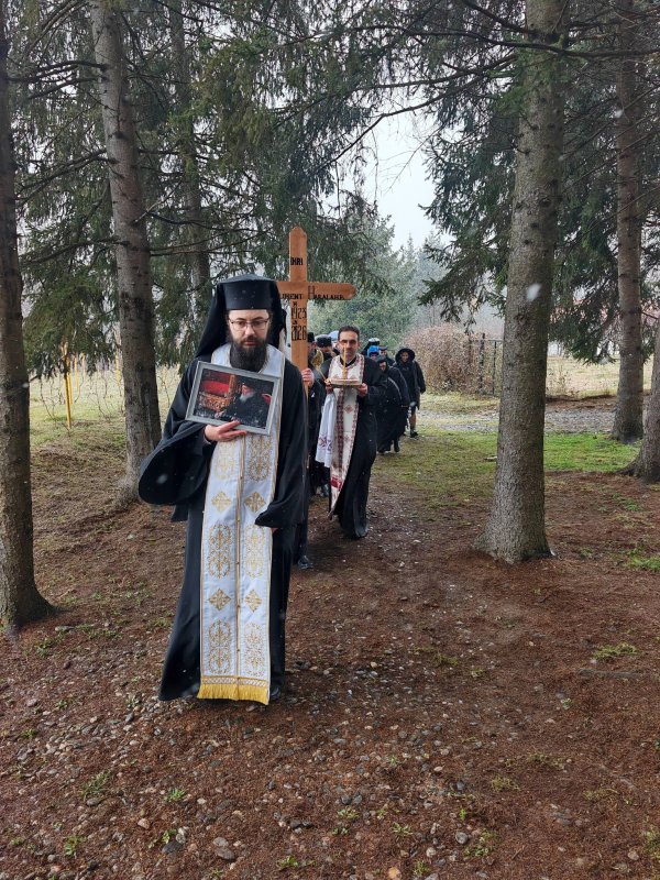 Arhimandritul Climent Haralamb a fost înmormântat 355584