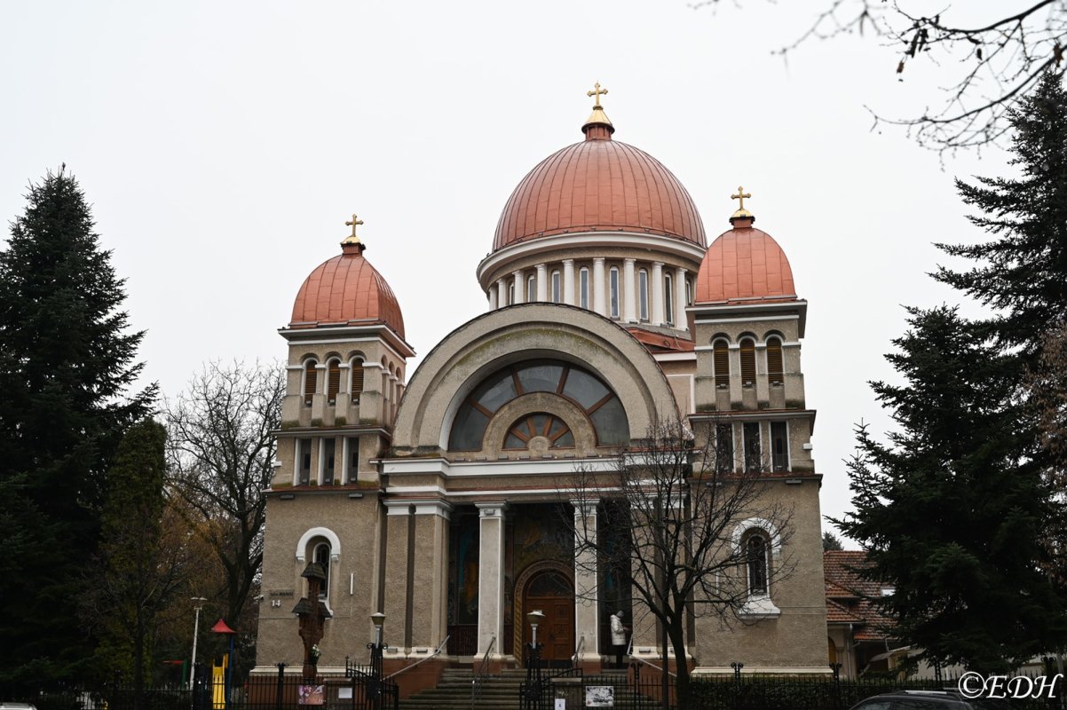 Binecuvântări arhiereşti la Deva, în Duminica Înfricoșătoarei Judecăți 355503