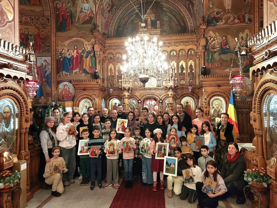 Ateliere de creație la o biserică din București 355625