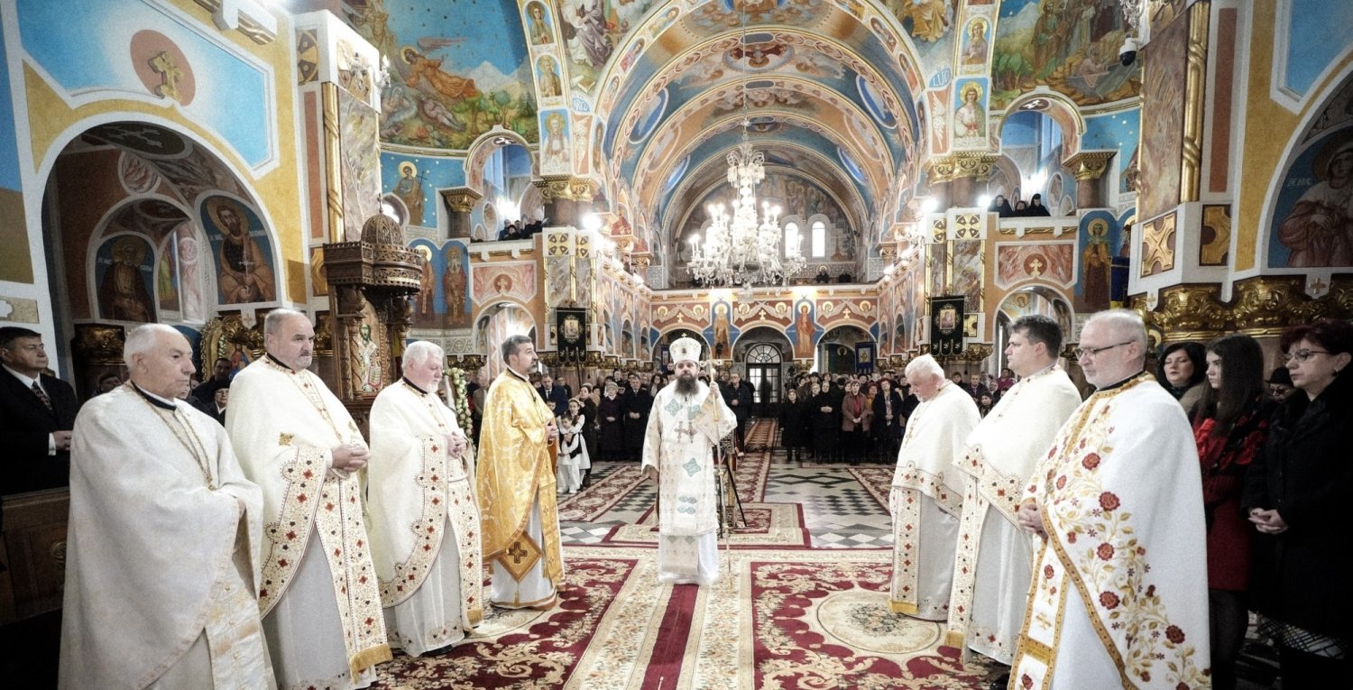Binecuvântare arhierească la Biserica „Adormirea Maicii Domnului” din Zalău 355614
