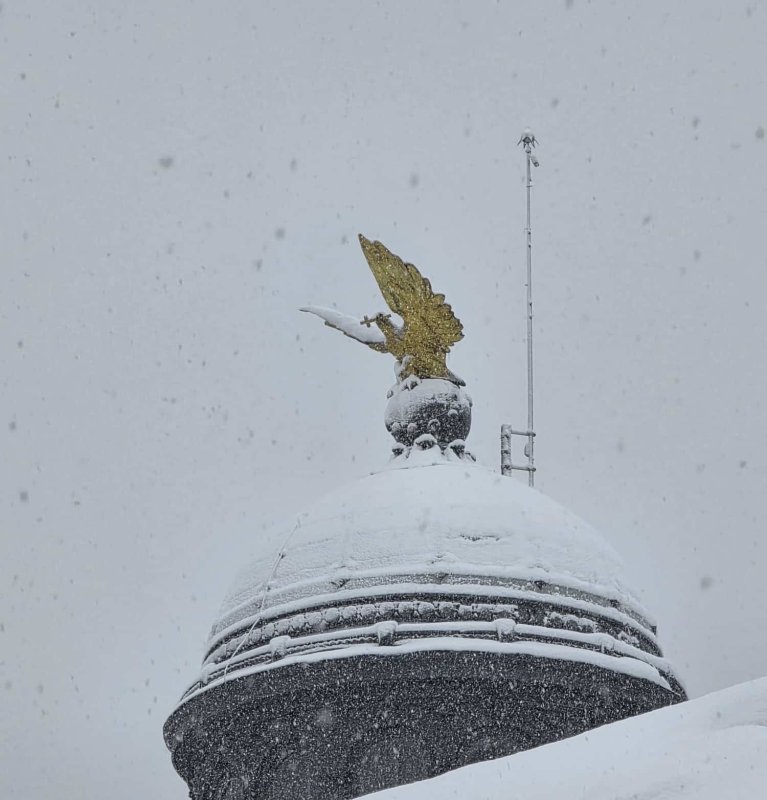 Patriarhia Română îndeamnă la sprijinirea celor afectați în urma ninsorilor și viscolului 355638