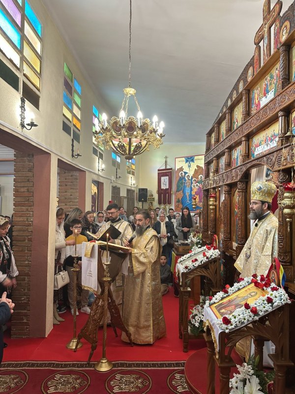 Popas de rugăciune la o parohie românească din Spania 355642