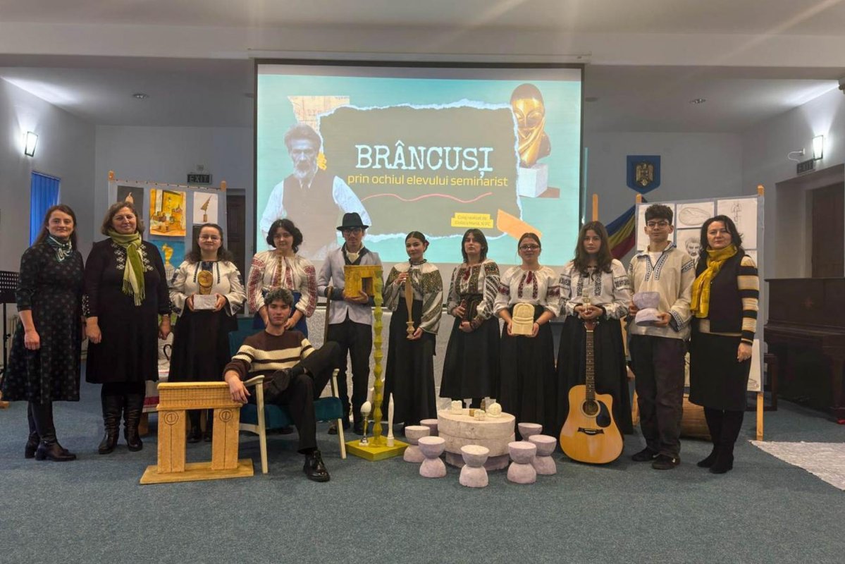 Sculptorul Constantin Brâncuși, omagiat de seminariștii nemțeni 355693