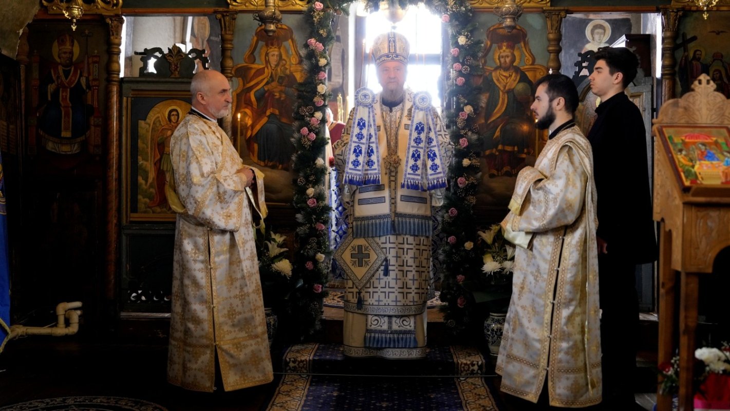 Binecuvântare arhierească pentru credincioşii din Sibiel 355865