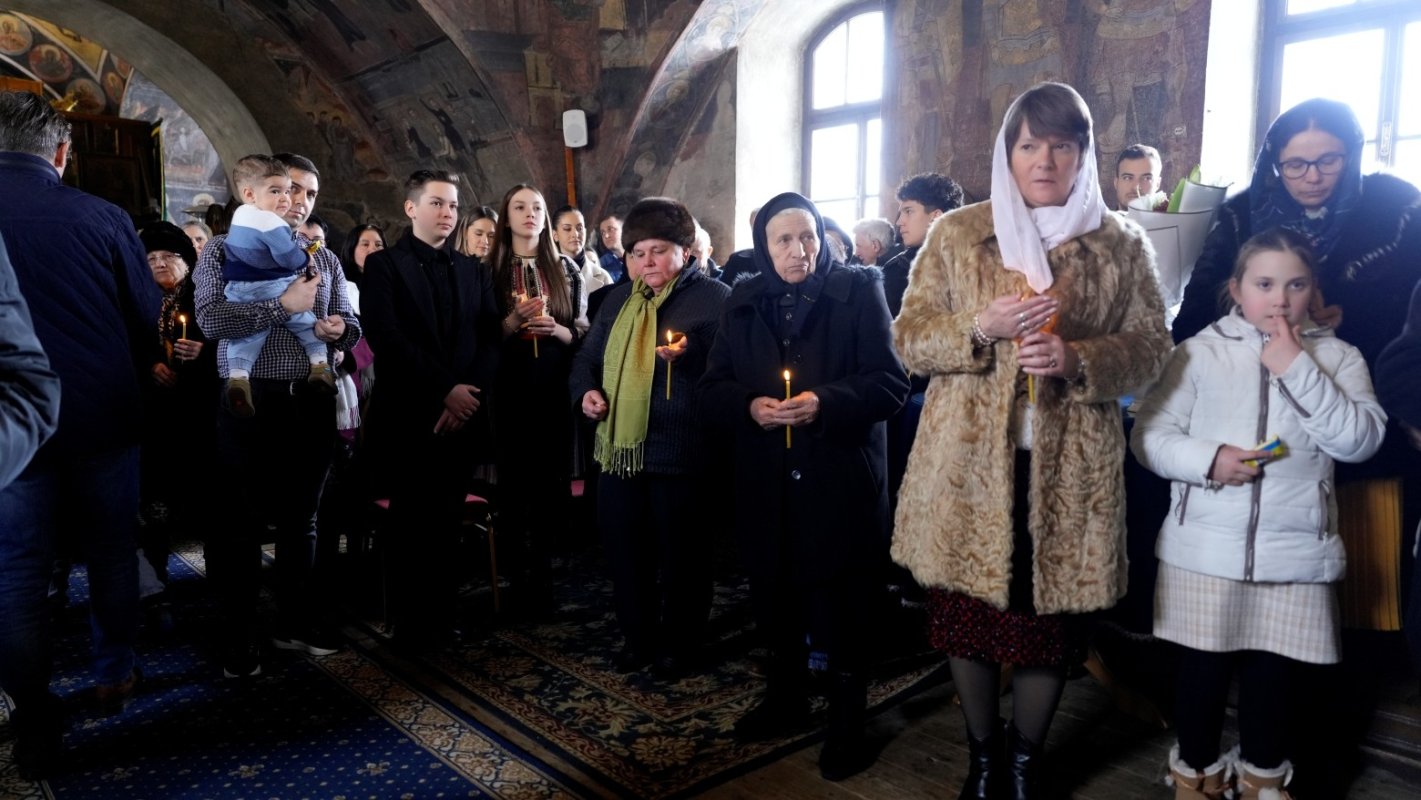 Binecuvântare arhierească pentru credincioşii din Sibiel 355868