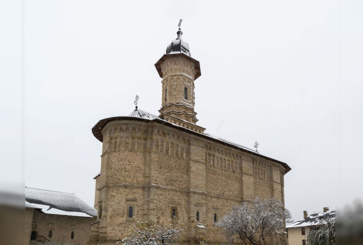 Fără de perechea plăsmuire a Dragomirnei 355974