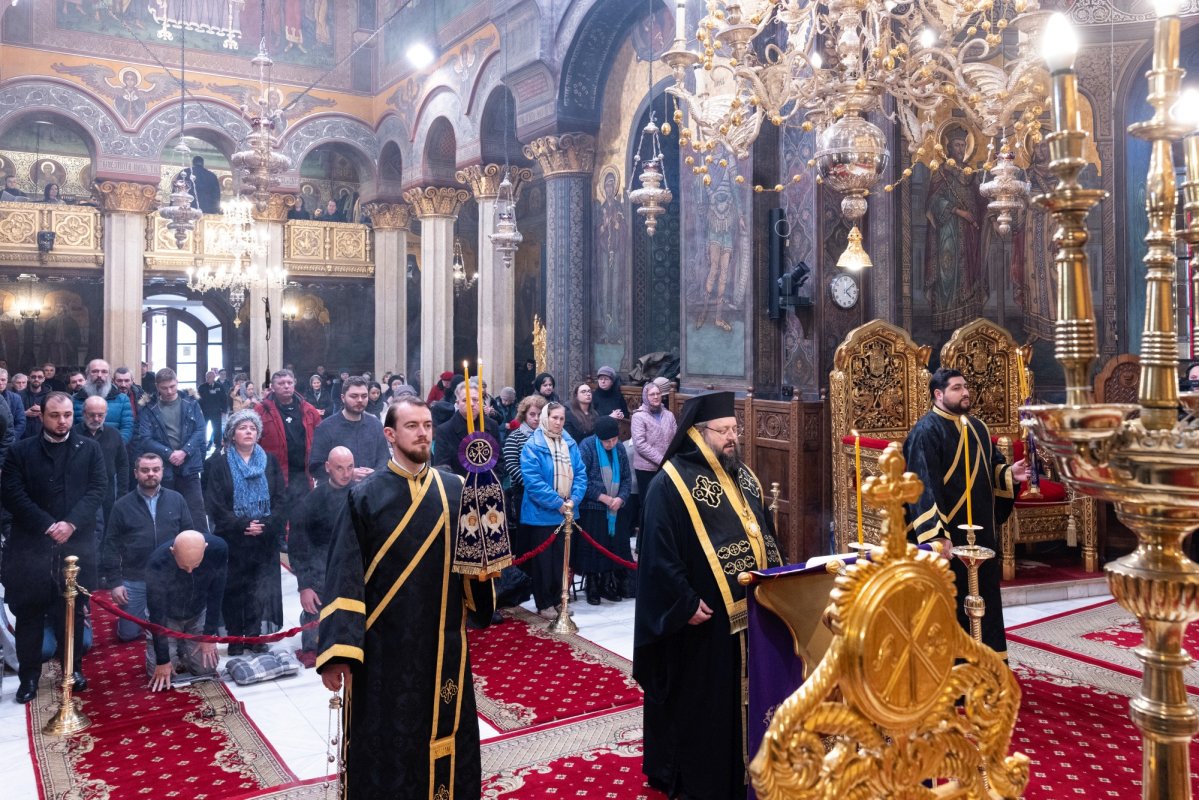 „«Miluiește-mă, Dumnezeule!» să fie respirația inimii noastre curățită prin lacrimi” 356031