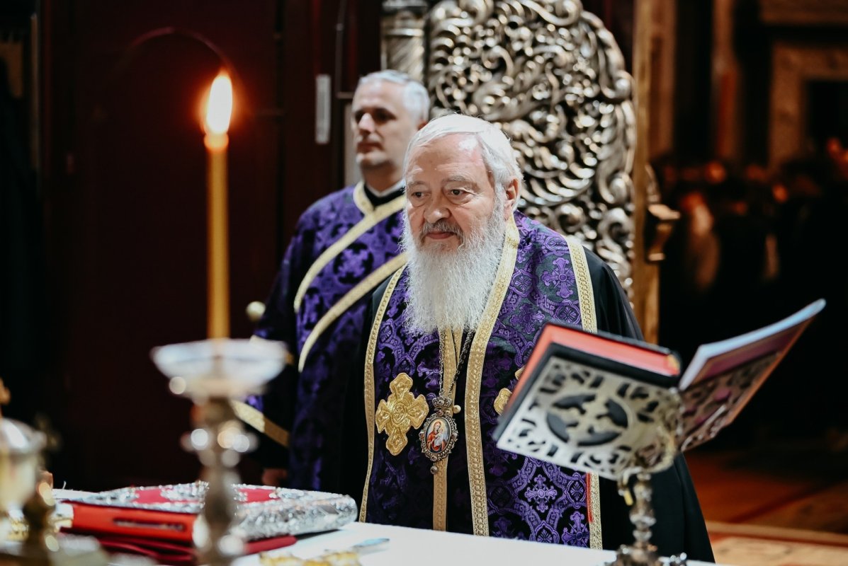 Credincioși uniți în rugăciune la Catedrala din Cluj‑Napoca 356078