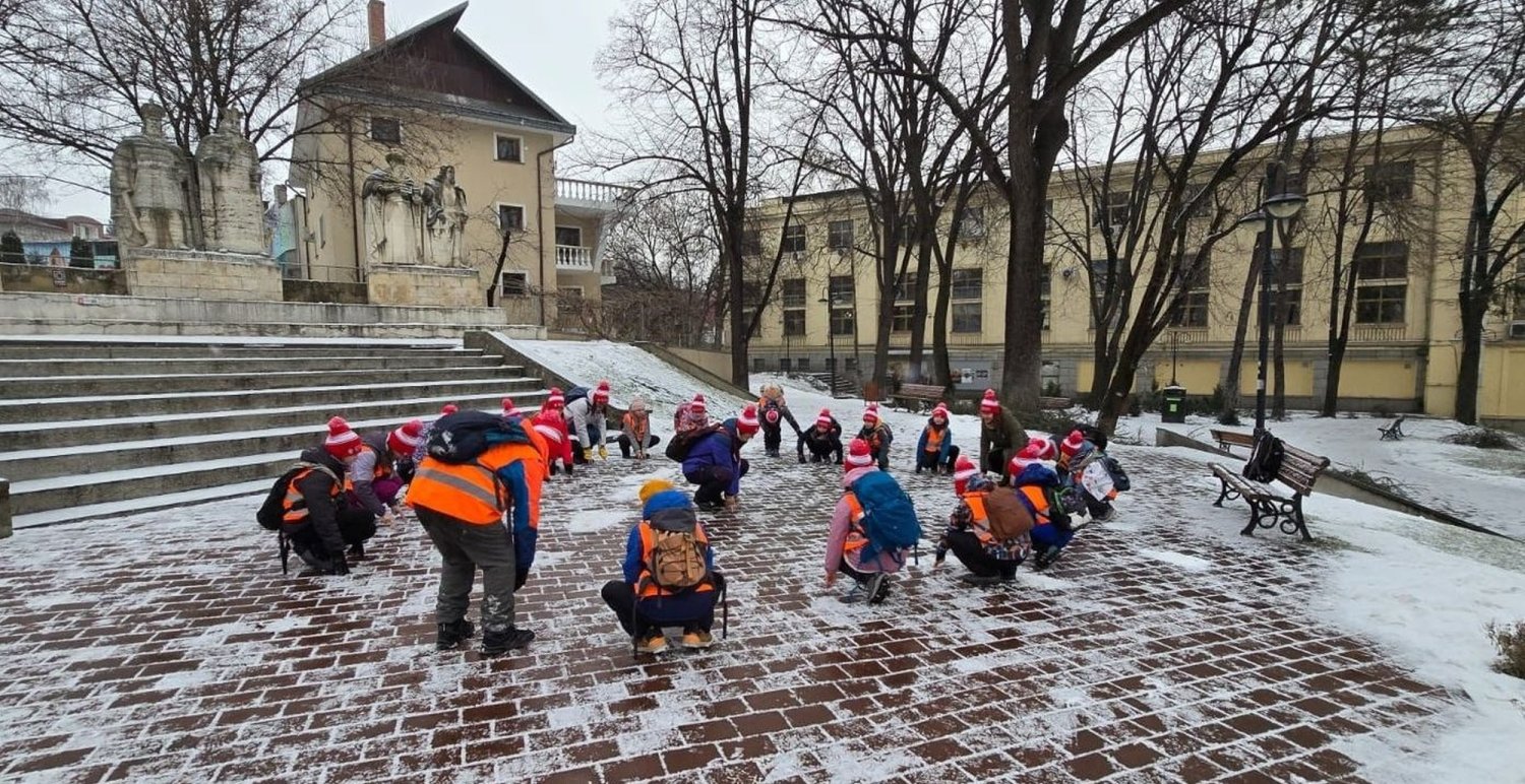 Familia cercetaşilor: educaţie, credinţă şi implicare 356060