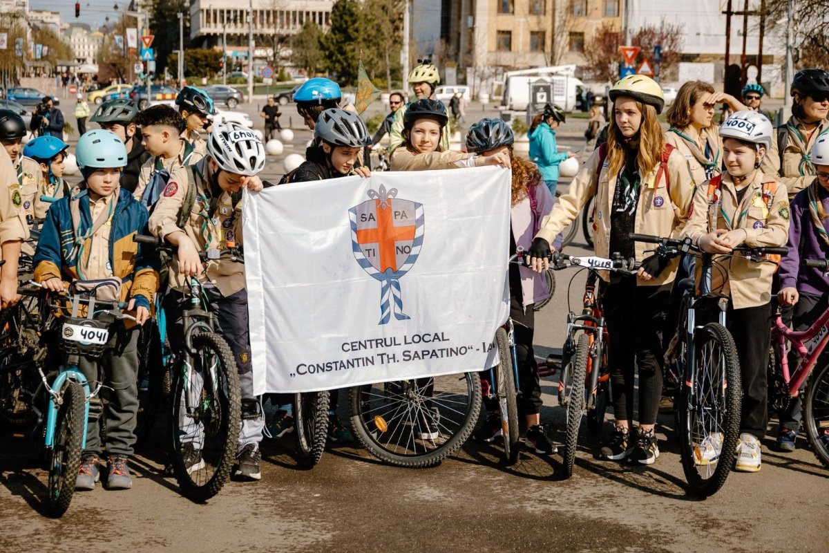 Familia cercetaşilor: educaţie, credinţă şi implicare 356061