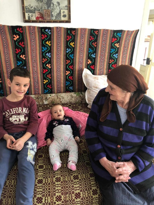 Bunica - o moștenire de credință trăită 355786