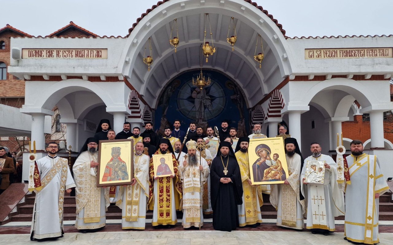 Popasuri de rugăciune și de evidențiere a cinstirii sfintelor icoane 356511