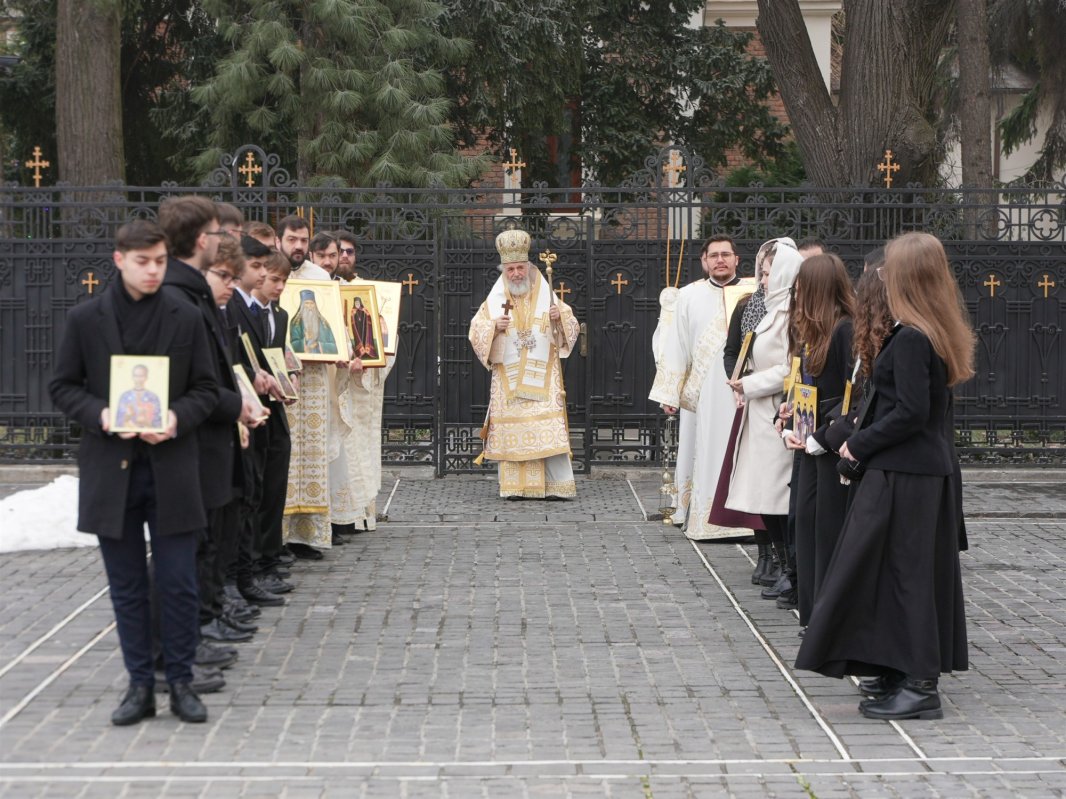 Procesiune și expoziție cu icoane la Galați  356515