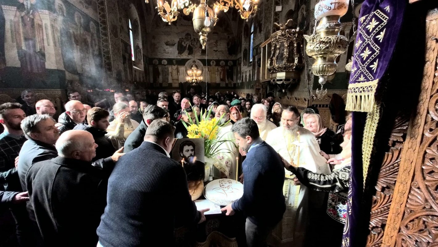 Slujbă de pomenire pentru diaconul Ion Creangă și familia sa la Schitul Vovidenia 356490