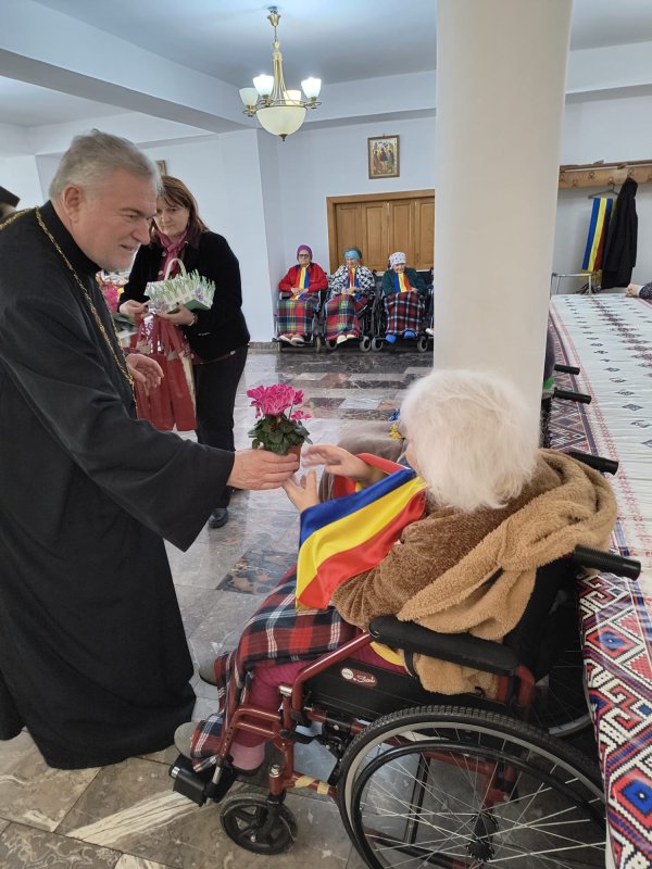 Daruri pentru beneficiarele așezământului social al Mănăstirii Christiana 356628