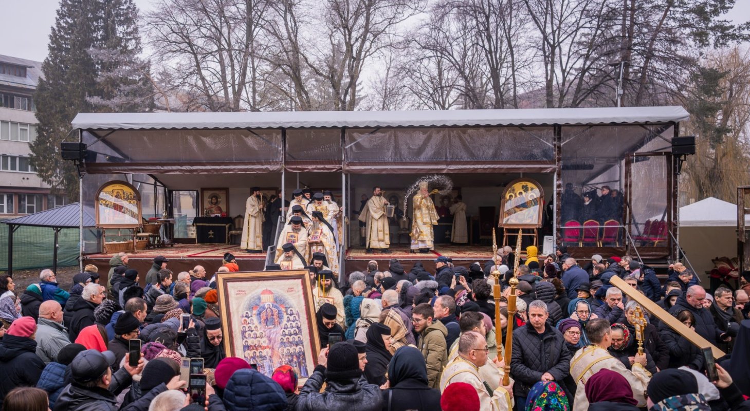 Duminica Ortodoxiei la Catedrala Arhiepiscopală din Suceava 356592
