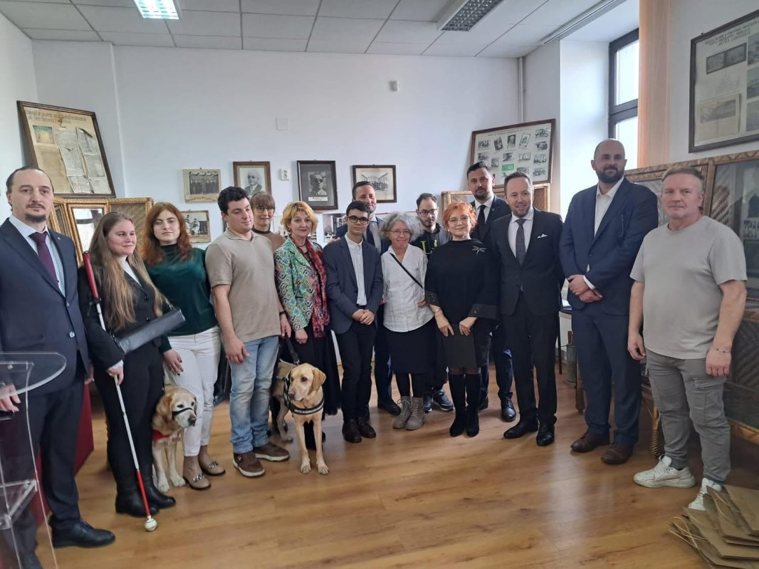 Lumina din Vatra Luminoasă 356539