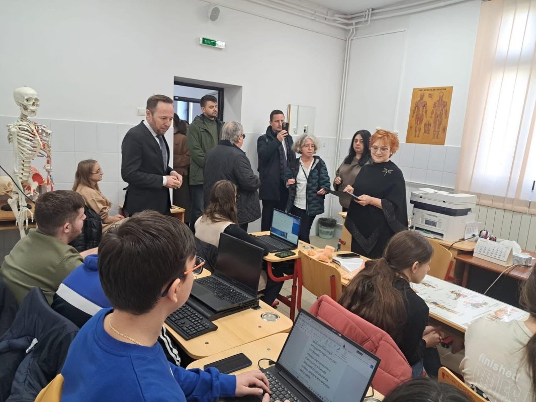 Lumina din Vatra Luminoasă 356561